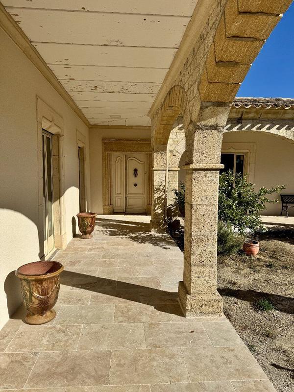 Maison - 260 m² - 5 pièces