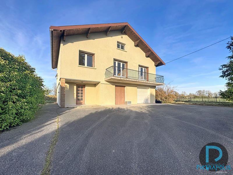 Maison - 140 m² - 5 pièces
