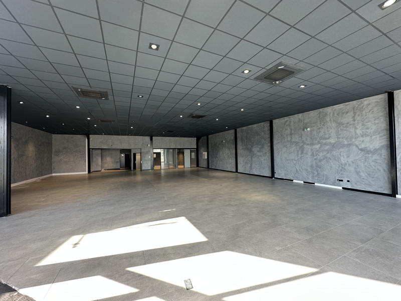 Local commercial - 800 m²