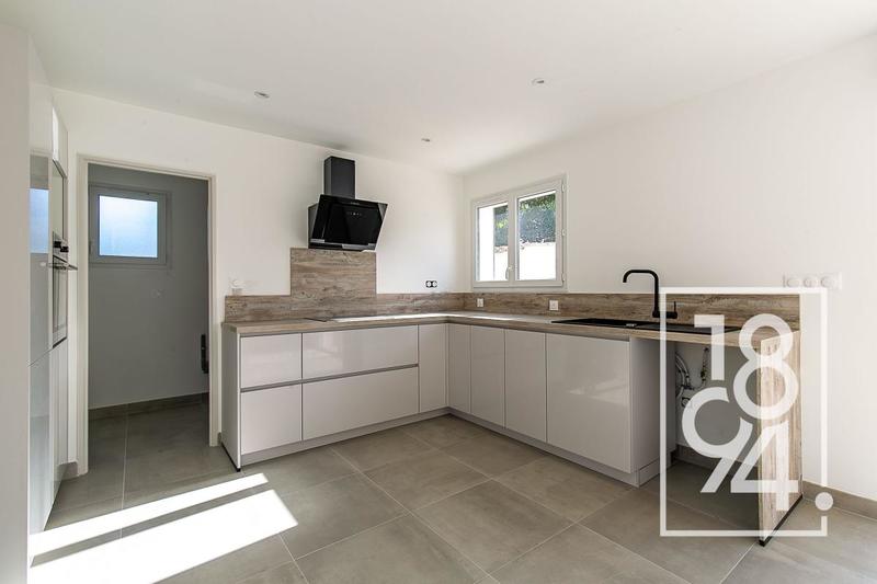 Maison - 101 m² - 4 pièces