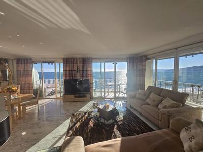 Appartement - 93 m² - 3 pièces