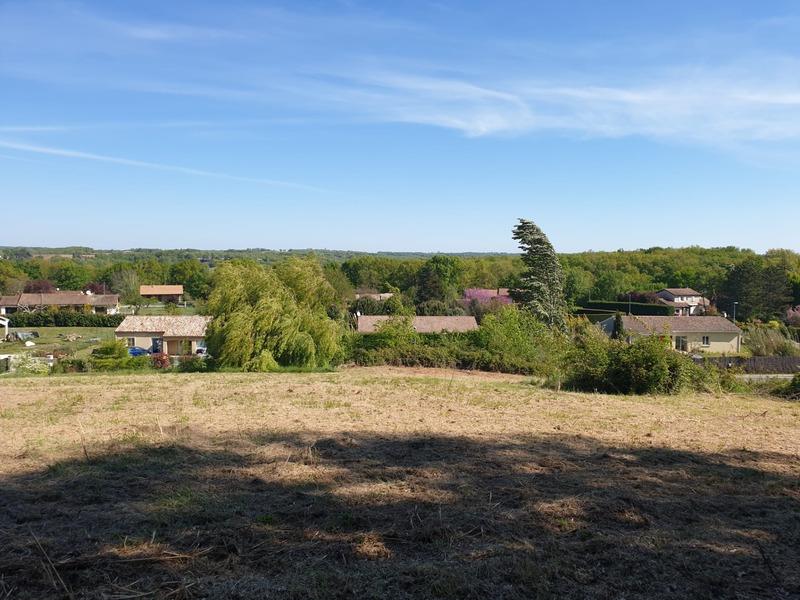 Terrain constructible - 1 860 m²