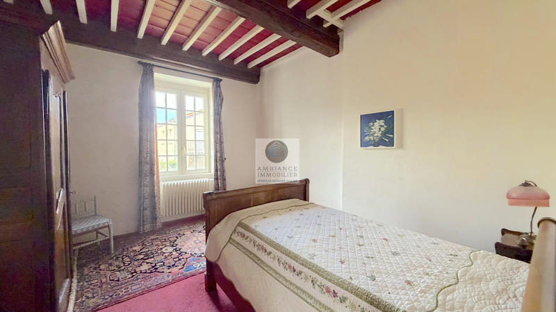Maison - 217 m² - 7 pièces