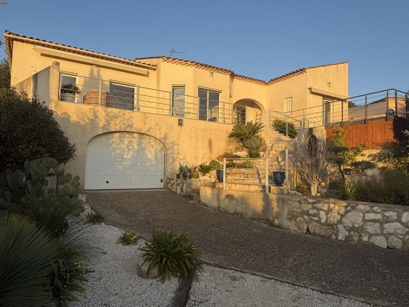 Villa - 128 m² - 4 pièces