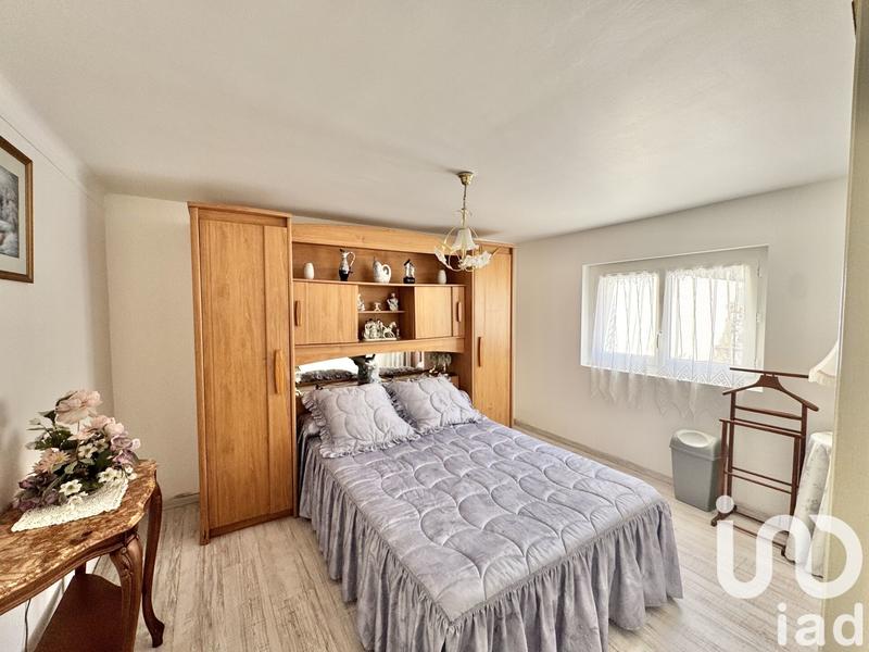 Maison - 216 m² - 7 pièces