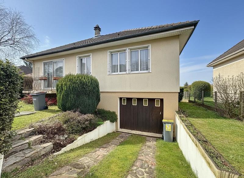 Maison - 90 m² - 5 pièces