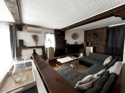 Maison - 251 m² - 10 pièces