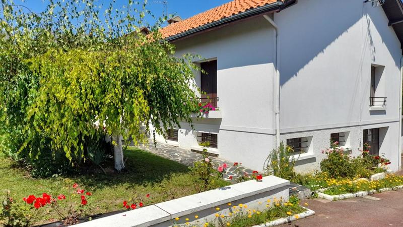 Maison - 142 m² - 7 pièces