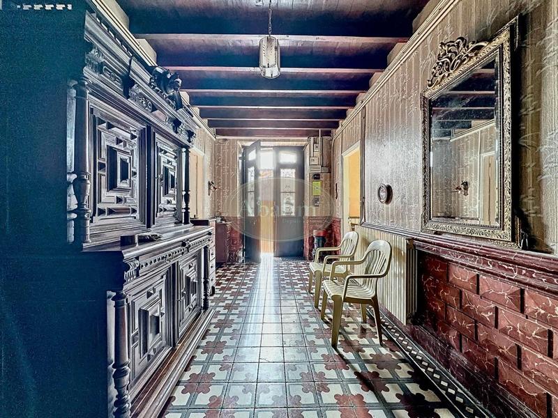 Maison - 300 m² - 12 pièces