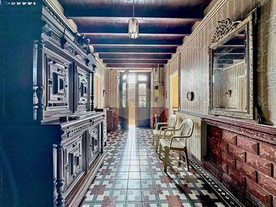 Maison - 300 m² - 12 pièces