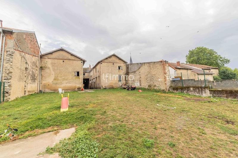 Maison de village - 275 m² - 8 pièces