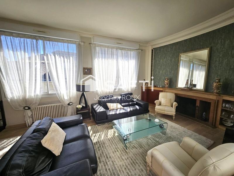 Maison - 200 m² - 6 pièces