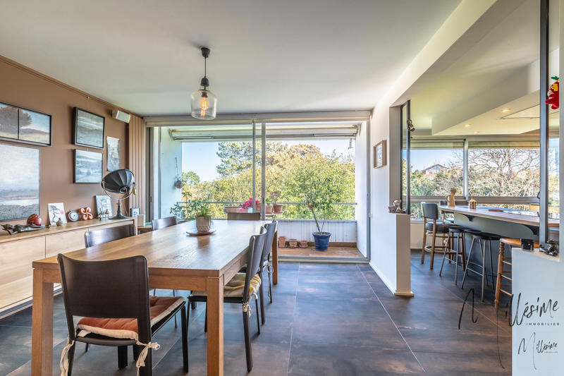 Appartement - 209 m² - 5 pièces