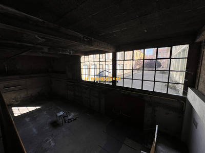 Local d'activités - 729 m²