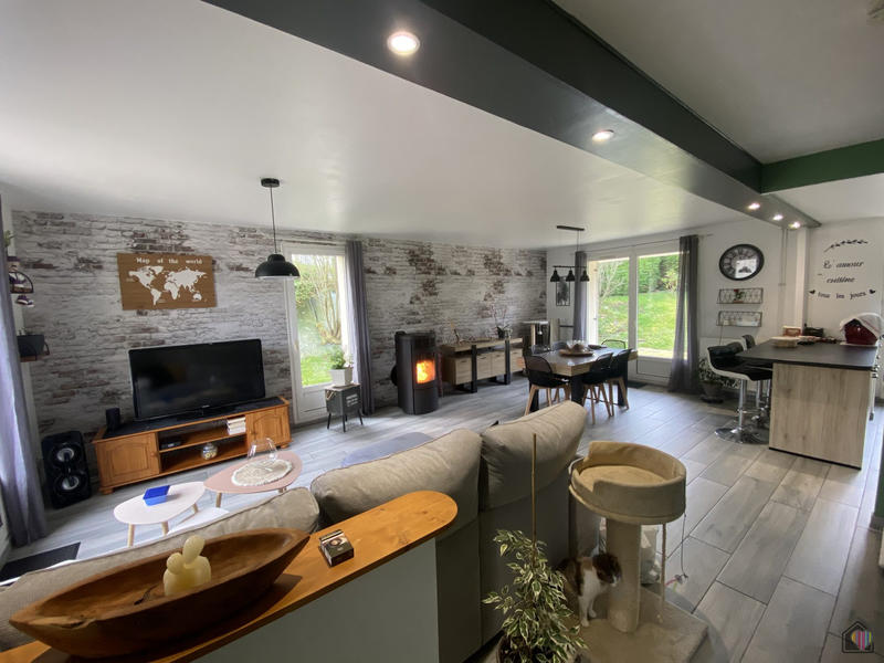 Maison - 98 m² - 5 pièces