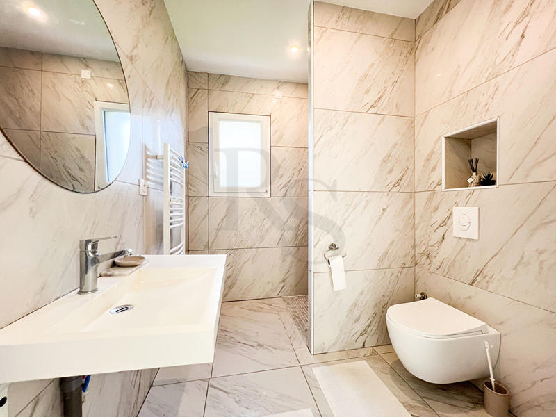 Maison - 98 m² - 5 pièces