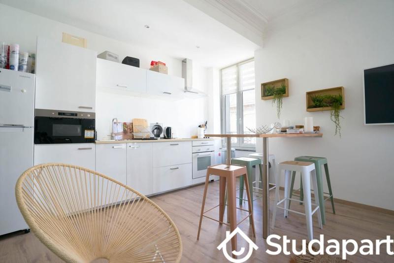 Chambre - 9 m² - 1 pièce