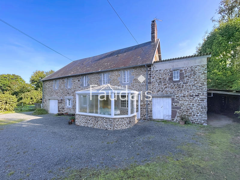 Maison - 128 m² - 8 pièces