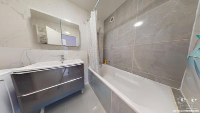 Appartement - 104 m² - 4 pièces