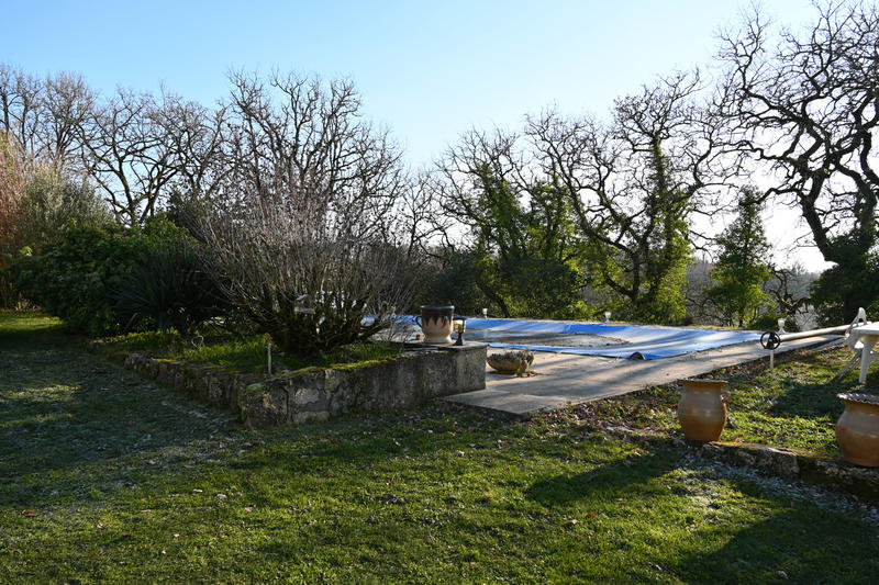 Maison - 238 m² - 8 pièces