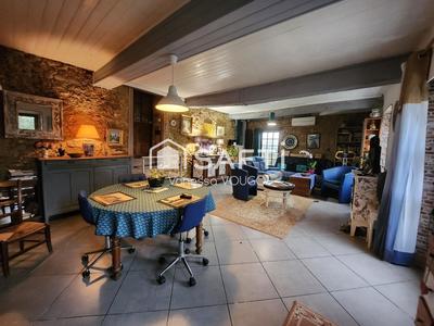 Maison - 104 m² - 4 pièces