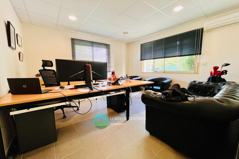 Local commercial - 107 m²