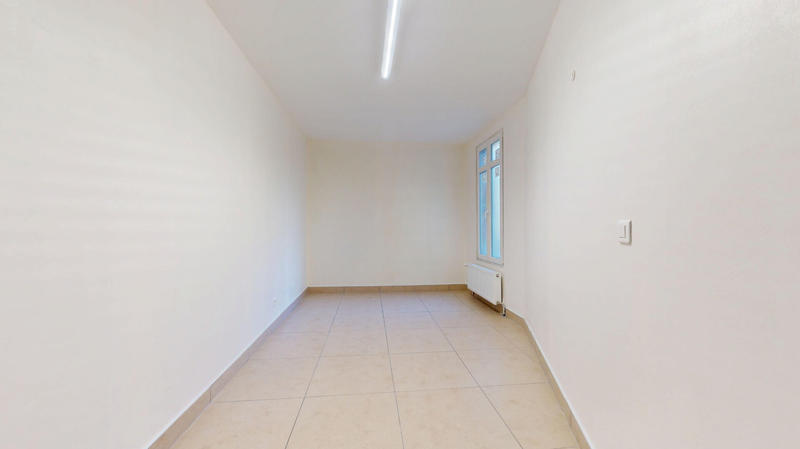 Local commercial - 104 m² - 5 pièces