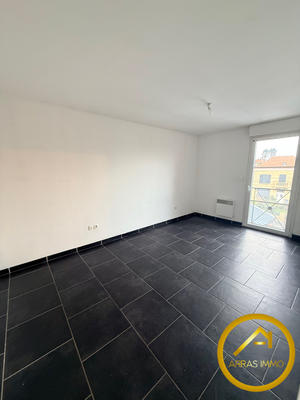 Appartement - 90 m² - 3 pièces