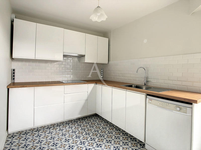 Appartement - 95 m² - 5 pièces