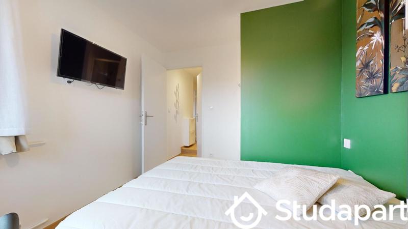 Chambre - 11 m² - 1 pièce