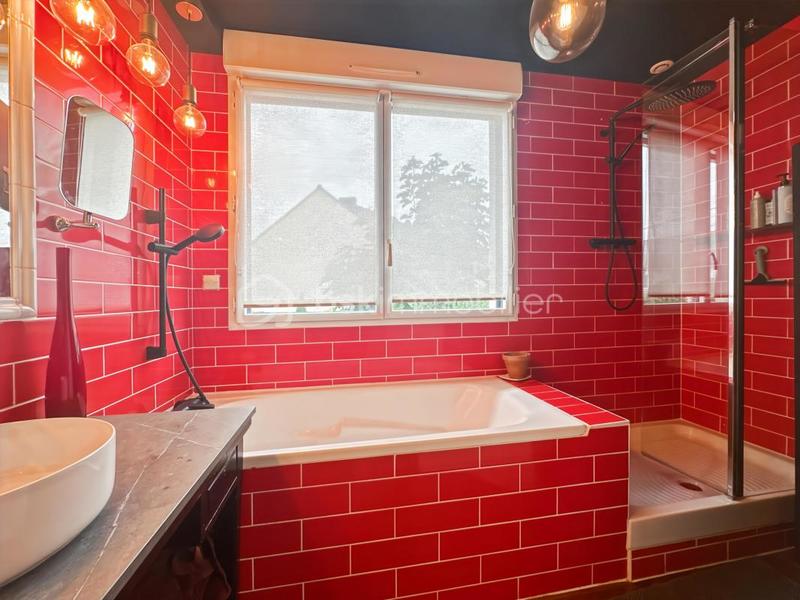 Maison - 140 m² - 6 pièces