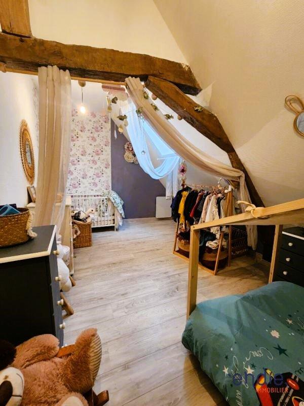 Maison - 230 m² - 12 pièces