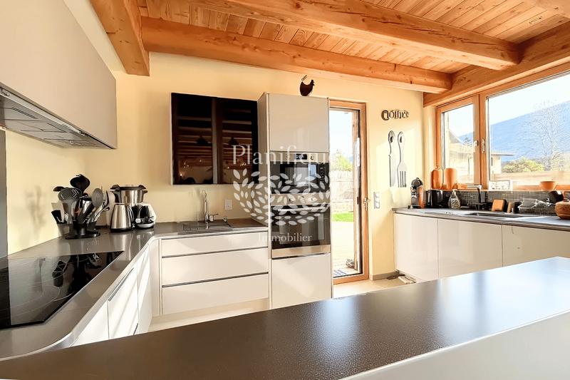 Maison - 140 m² - 5 pièces