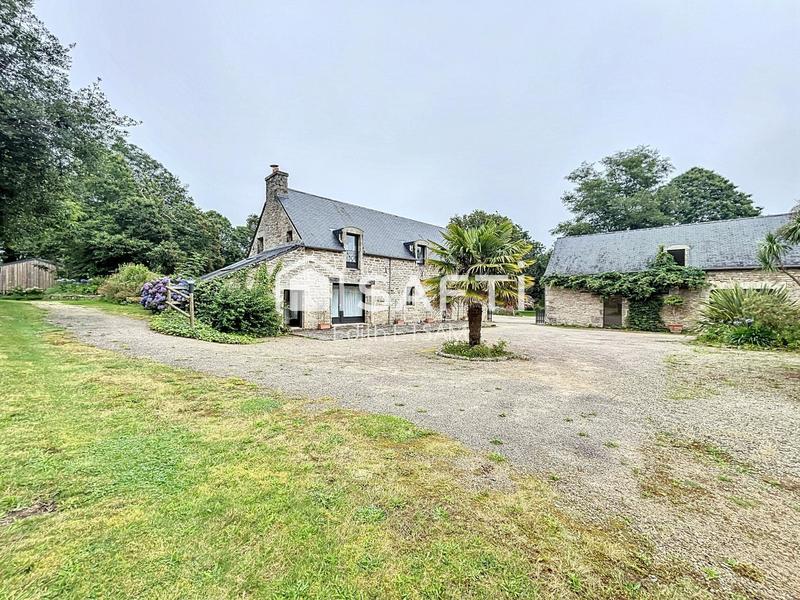 Maison - 605 m² - 11 pièces