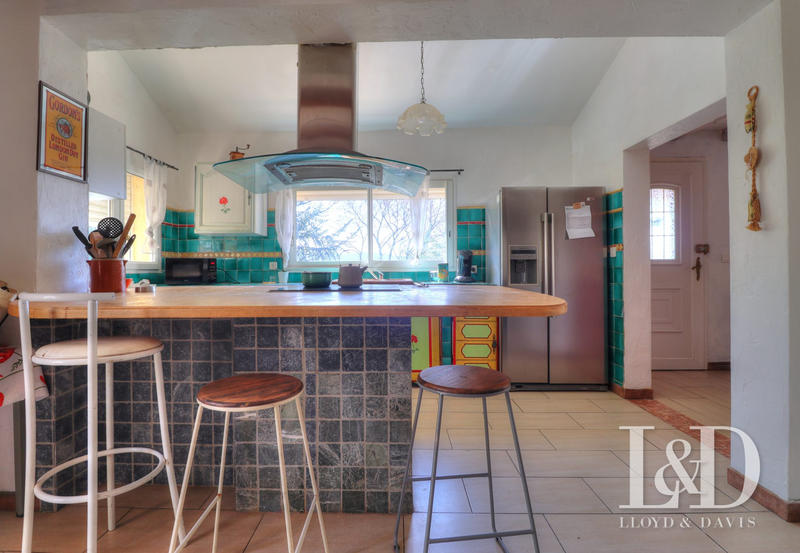 Mas - 202 m² - 9 pièces