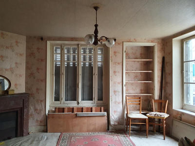 Maison - 93 m² - 5 pièces