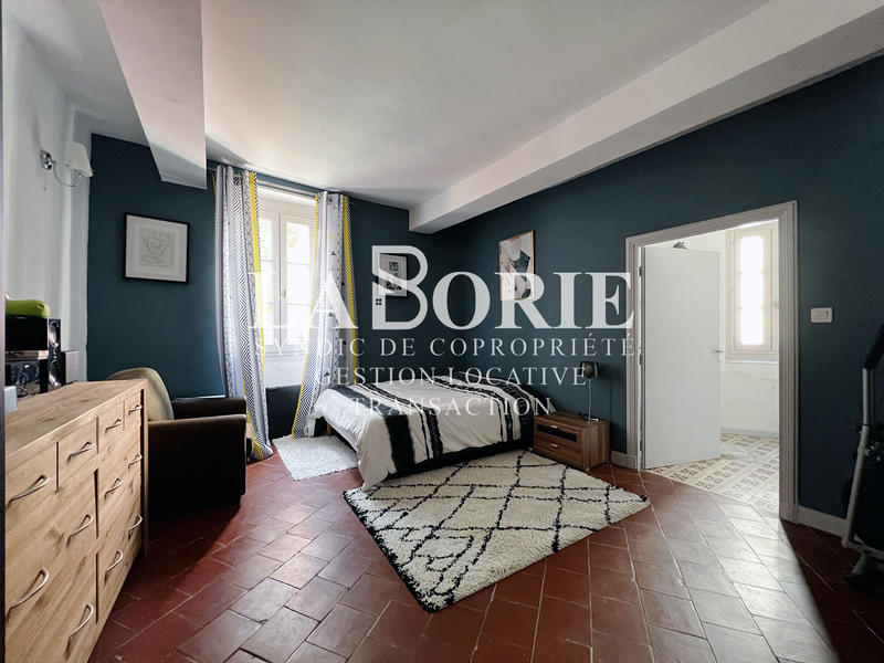 Maison - 210 m² - 6 pièces