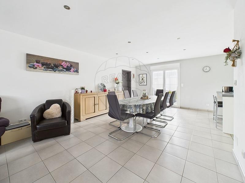 Maison - 103 m² - 5 pièces