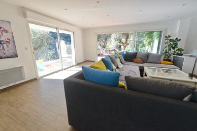 Maison - 183 m² - 5 pièces