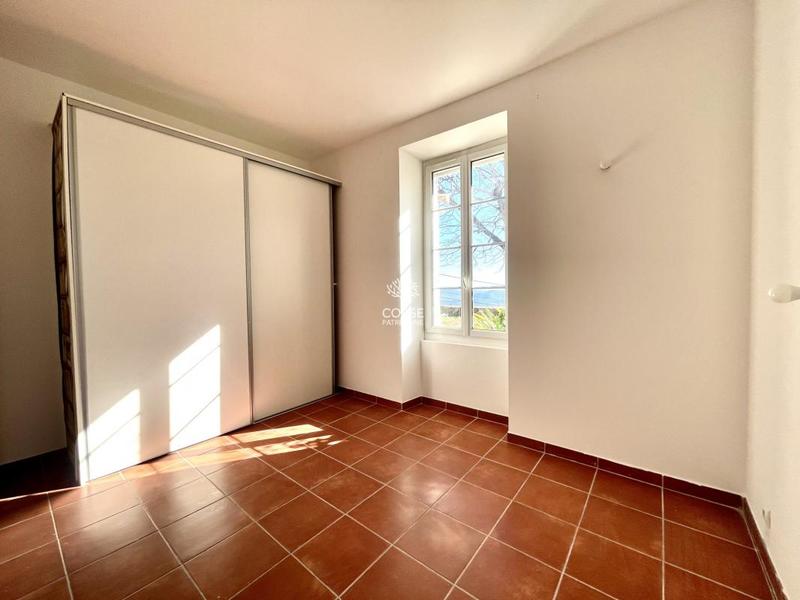 Maison de village - 240 m² - 10 pièces