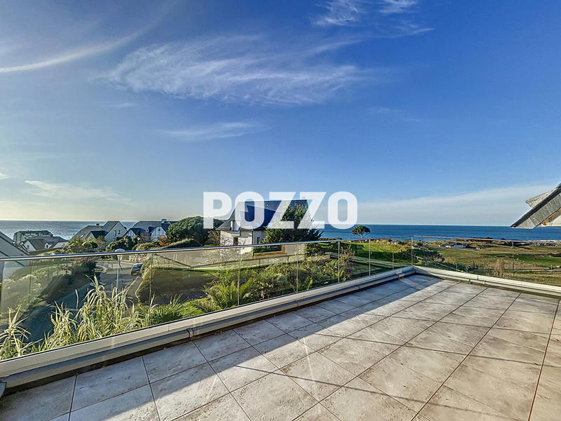 Maison - 340 m² - 9 pièces