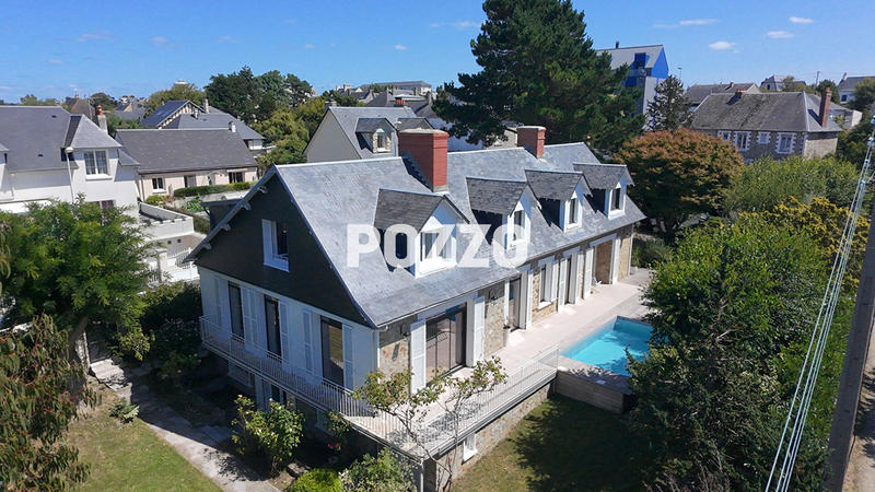 Maison - 323 m² - 7 pièces