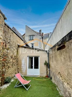 Immeuble - 90 m² - 10 pièces