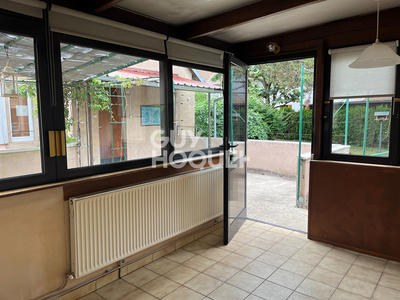 Maison - 201 m² - 8 pièces