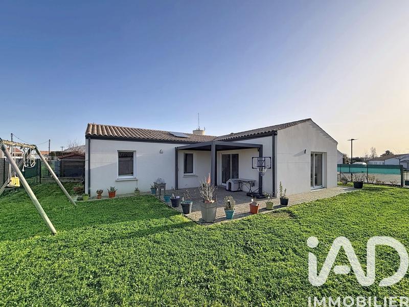 Maison - 90 m² - 4 pièces