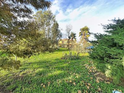 Maison - 274 m² - 8 pièces