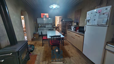 Maison - 200 m² - 8 pièces