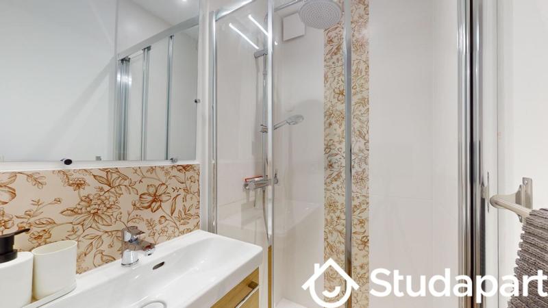 Chambre - 11 m² - 1 pièce