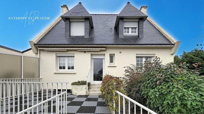 Maison - 110 m² - 8 pièces