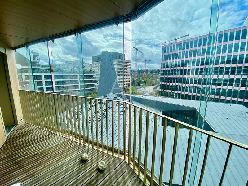 Appartement - 90 m² - 4 pièces